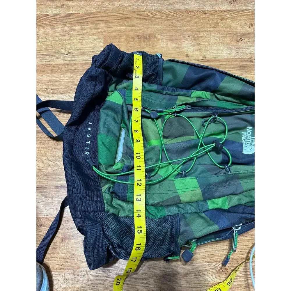 The North Face Jester Backpack 19 In H Green Padded Back Panel Unisex